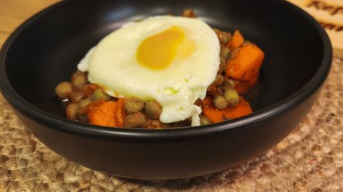 VIDEO Cum faci perfect un ou poșat în doar 45 de sec în cuptorul cu microunde