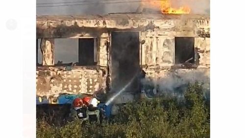 VIDEO Incendiu la un tren de călători, în Bihor / Călătorii s-au autoevacuat / Nu au existat victime