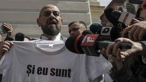 SURSE Piedone a picat pe o interceptare GSM pe un mandat al Parchetului Judecătoriei Sinaia / Șeful ANPC vorbea pe telefonul șoferului / Parchetul din Sinaia a trimis stenograma la DNA