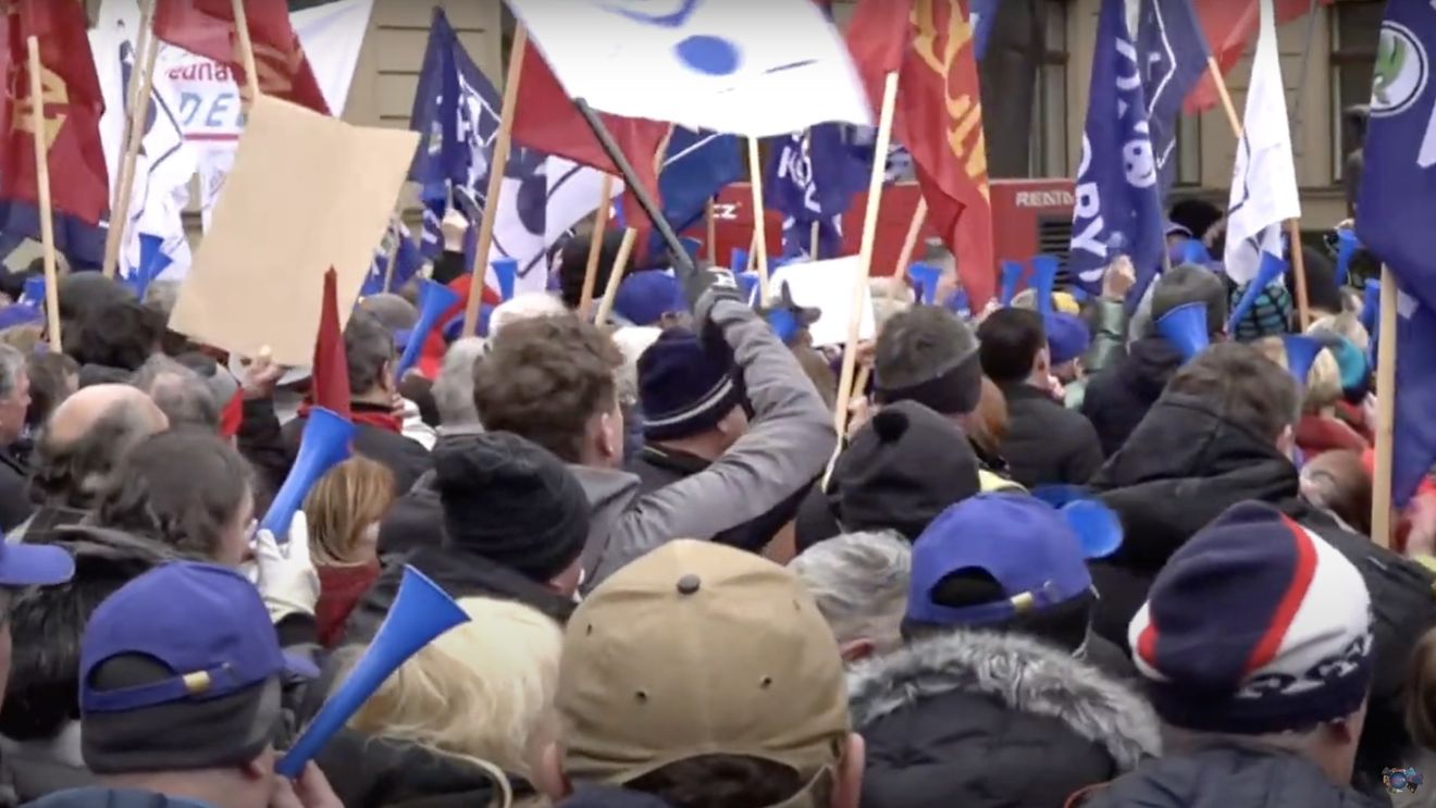 Ample manifestaţii în Cehia, în sprijinul preşedintelui Petr Pavel în disputa sa cu guvernul populist de dreapta