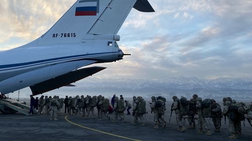 Agresorii ruși s-au retras de la Aeroportul Antonov, de lângă Kiev/ Capturarea aeroportului fusese prima victorie majoră a Rusiei în Ucraina (CNN)