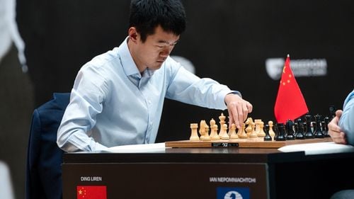 Primul chinez campion mondial la șah: Ding Liren l-a învins pe rusul Nepomniachtchi / Cei doi vin în mai la Bucureşti