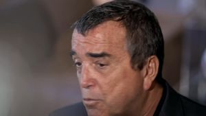 Arnaud Lagardère demisionează din funcția de director general al Grupului Lagardère, după ce a fost pus sub acuzare