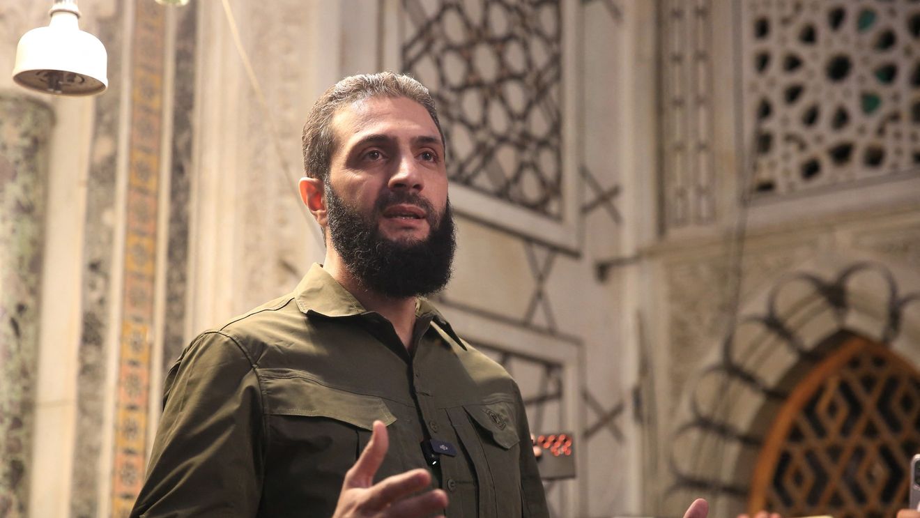 Liderul coaliției care a preluat puterea în Siria anunță dizolvarea facțiunilor combatante și cere ridicarea sancțiunilor occidentale