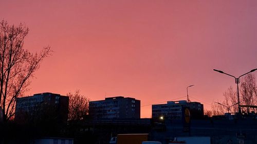 Pauza de respirație: Apus de soare în București, între două reprize de ploaie