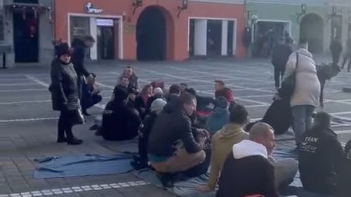 Braşov: Protest împotriva închiderii teraselor din Piaţa Sfatului