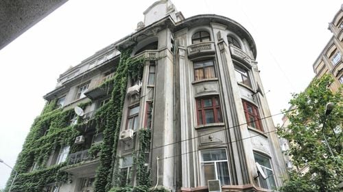 O clădire emblematică din centrul Bucureștiului va fi restaurată cu bani europeni din PNRR. Blocul e situat în apropierea Pieței Rosetti