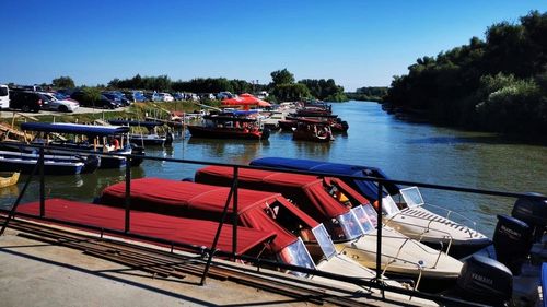 A început sezonul navelor de croazieră fluvială în Tulcea / 289 de nave de croazieră fluvială au ajuns în judeţ, în 2020