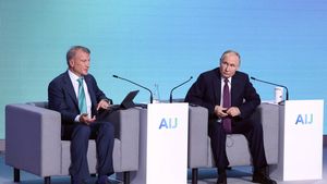 O televiziune rusă a transmis o știre falsă despre „codul sovietic” care stă la baza inteligenței artificiale chineze  DeepSeek / Moscova a rămas mult în urmă în cursa AI / Putin a spus că țara care va fi lider în inteligența artificială va domină lumea