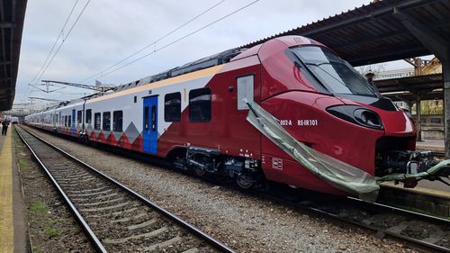 Primul tren cumpărat de România în ultimii 20 de ani va intra în circulaţie cu călători pe 20 noiembrie