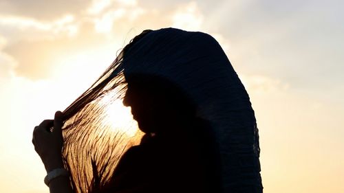 AUR cere interzicerea eșarfelor islamice în Parlamentul European / Demersul, inițiat de Grupul Conservatorilor și Reformiștilor Europeni