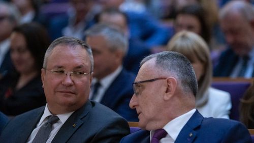 Bâlbâială a Guvernului Ciucă: Executivul a adoptat de 2 ori săptămâna aceasta Ordonanța de Urgență pe educație prin care universitățile pot înființa societăți comerciale și consorții duale, articole preluate copy-paste din proiectul de lege Cîmpeanu