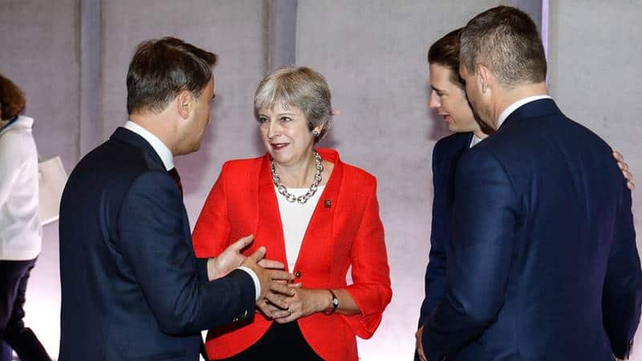 Majoritatea parlamentară a Partidului Conservator și-ar fi declarat susținerea pentru Theresa May - presă