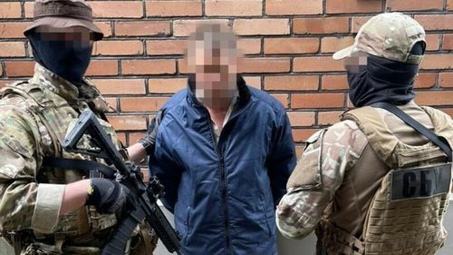 Oficialii ucraineni au reținut un presupus "agent al serviciilor secrete rusești" în legătură cu atacul asupra restaurantului din Kramatorsk, soldat cu cel puțin 10 morți