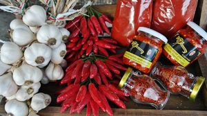 Băcănie cu produse specifice, cafenea și librărie, la Casa Maghiară din Timișoara: Foarte mulți timișoreni care trec în Ungaria se bucură că le pot găsi aici