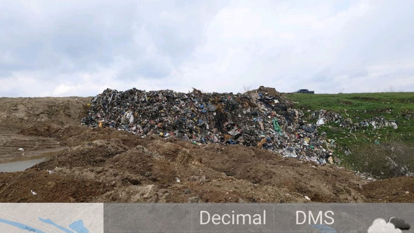 Plângere penală și amendă de 150.000 de lei pentru comuna Comana, Giurgiu, decise de comisarii de mediu / Un depozit ilegal de deşeuri, folosit pentru a nu plăti taxe de depozitare, a afectat 1,5 hectare de teren, în apropierea râului Argeș