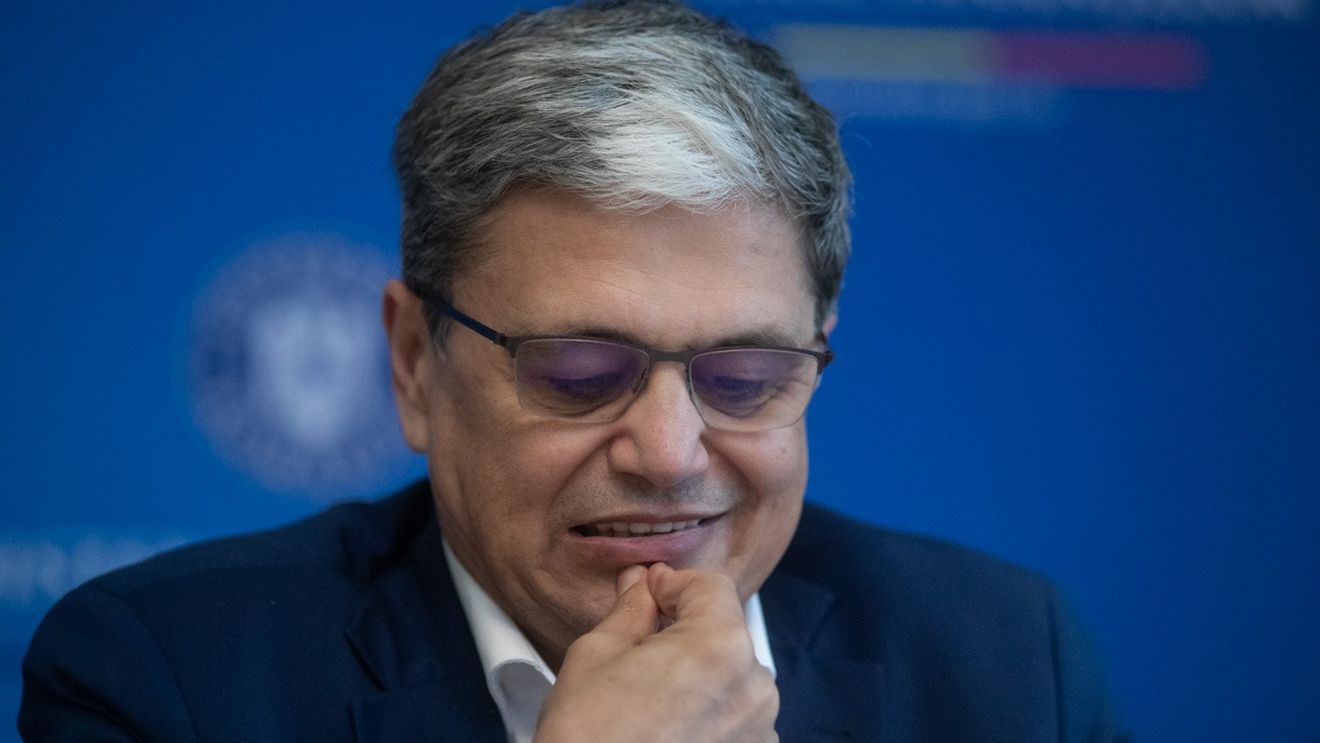 Deputaţii USR şi Forţa Dreptei au depus o moţiune simplă împotriva ministrului Finanţelor