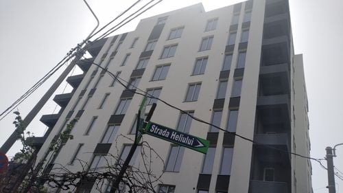 Plângeri penale, inclusiv pentru tranzacții fictive, în cazul blocului construit fără autorizație lângă Aeroportul Băneasa, pe culoarul de zbor al avioanelor