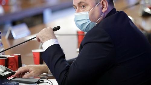 Ministrul Sănătății, Nelu Tătaru: Se poate ajunge la numărul de 2500 de infectări pe zi dacă mai intervine o dată Avocatul Poporului/ Am reușit să stabilizăm efectele celor 5000 de pacienți pozitivi care au fost liberi trei săptămâni
