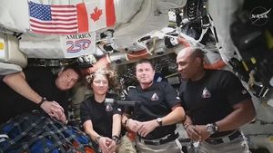 VIDEO | Tăcerea e de aur: momentul în care astronauții misiunii Artemis II îl ignoră pe Trump