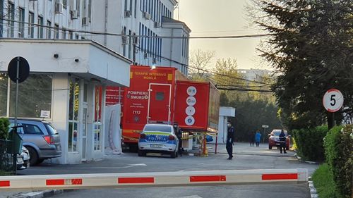 Andreea Moldovan: Nu ascundem nimic, este o situație tragică, trebuie să vedem ce s-a întâmplat / Secretarul de stat avansează o altă oră la care ministrul Voiculescu ar fi aflat de tragedie: A fost la spital de la ora 17.00, a fost primul printre cei de acolo