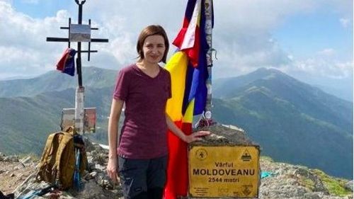 Maia Sandu, la relaxare în România, în vârf de munte: „Îmi place mișcarea în aer liber”