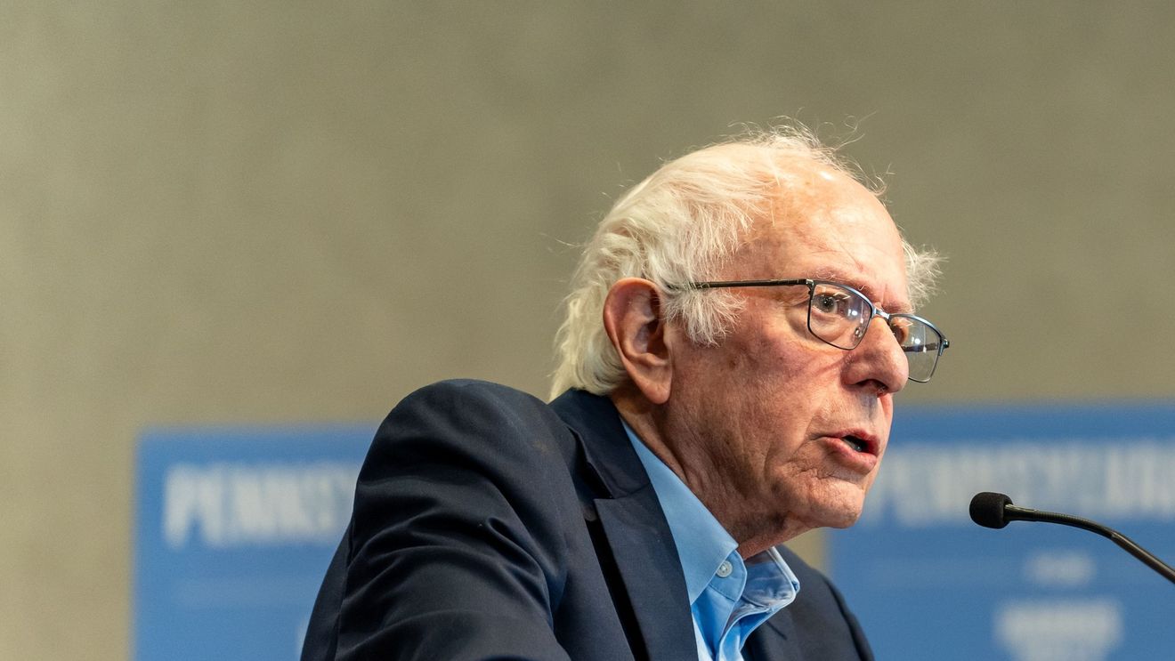 Democratul Bernie Sanders a criticat „campania dezastruoasă" a Kamalei Harris, pe care a numit-o „un abandon al clasei muncitoare"