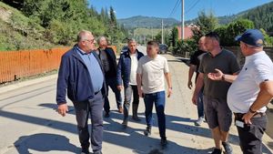 Președintele CJ Suceava anunță că toate casele din Broșteni, afectate grav de inundații, și-au găsit constructori, fără bani de la Guvern / „Broșteniul devine cel mai mare șantier al solidarității din județ”