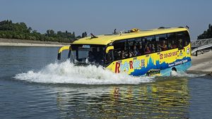 O navă de pasageri și un autobuz plutitor vor transporta pasagerii între centrul Călărașiului și localitatea bulgară Silistra
