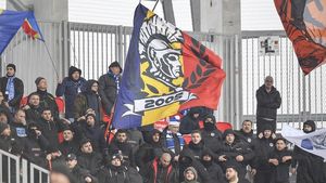 FCU Craiova, penalizată cu 22.500 de lei de Comisia de Disciplină din cauza incidentelor de la meciuul cu Hermannstadt