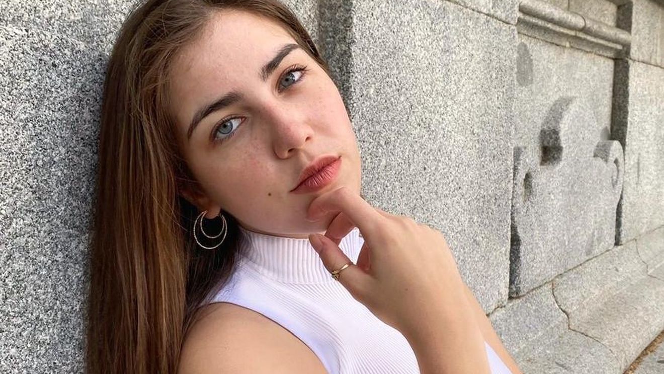 INTERVIU O elevă româncă a obținut punctajul maxim la Bacalaureatul din Spania. Alexia Mureșan: În prima zi de BAC am avut 3 examene, engleză, istorie și limba spaniolă / Liceul are doar doi ani