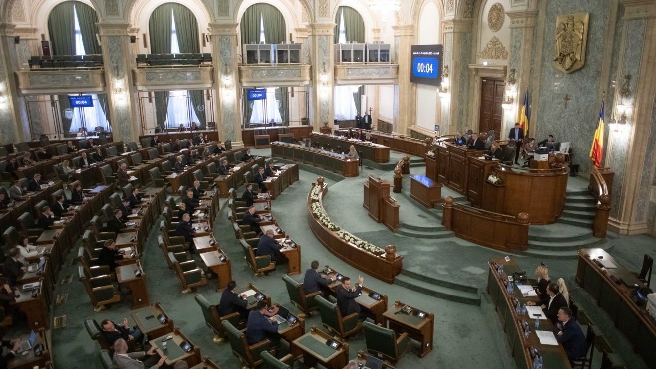 Senatul a respins proiectul de lege de eliminare a pensiilor magistraţilor, depus de coaliţia anterioară, în campania pentru prezidenţiale / Votul, necesar pentru ca Guvernul Bolojan să îşi asume răspunderea pe propriul proiect de lege