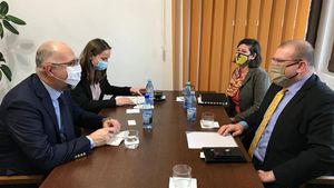 Kelemen Hunor, după întâlnirea cu David Muniz, adjunctul misiunii SUA la București: Pentru noi, maghiarii din România, e important ca Statele Unite ale Americii să fie atente în continuare la relaţia dintre majoritate şi minoritate