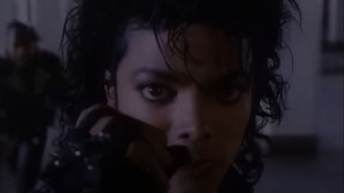 O jachetă a lui Michael Jackson, vândută la licitație la Londra pentru 250.000 de lire