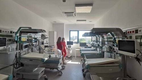 VIDEO&FOTO: Prima maternitate publică din vestul României construită în ultimii 50 de ani, la Timișoara, este pregătită să primească primele paciente