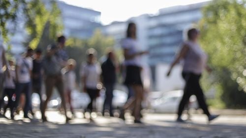 Starea de alertă impune restricții, nu și sancțiuni. Legea prin care se pot aplica amenzi nu intră în vigoare mai devreme de luni