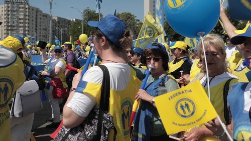 Federaţia „Solidaritatea Sanitară” pichetează din nou, joi, unităţile sanitare din ţară / ”Ceea ce a fost stabilit prin ordonanţa de urgenţă adoptată săptămâna trecută este departe de a satisface aşteptările angajaţilor din sănătate”