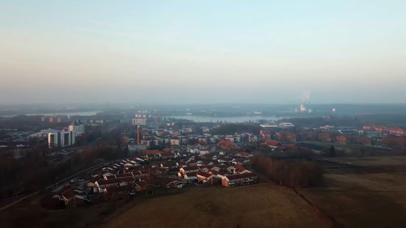 Arhitectură inovatoare, biocombustibili și rumeguș: Cum arată Växjö, orașul Suedez "din lemn" care și-a propus să atingă neutralitatea climatică până în 2030