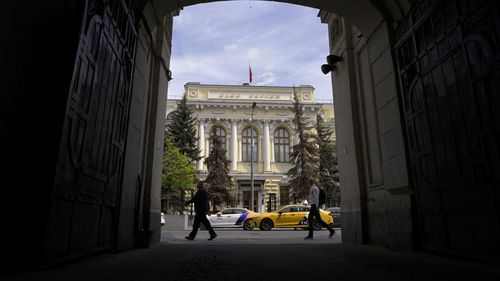 Banca Centrală a Rusiei acționează în justiție și îi cere despăgubiri de aproape 230 de miliarde de dolari celui mai mare depozitar de active belgian / Suma se apropie de cea pe care UE o vrea înghețată