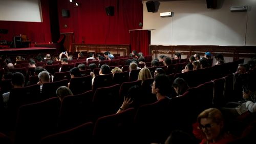 Ce poți să faci în București pe vreme mohorâtă? Săptămâni tematice poartă iubitorii de film prin universuri diverse, la Cinema Europa