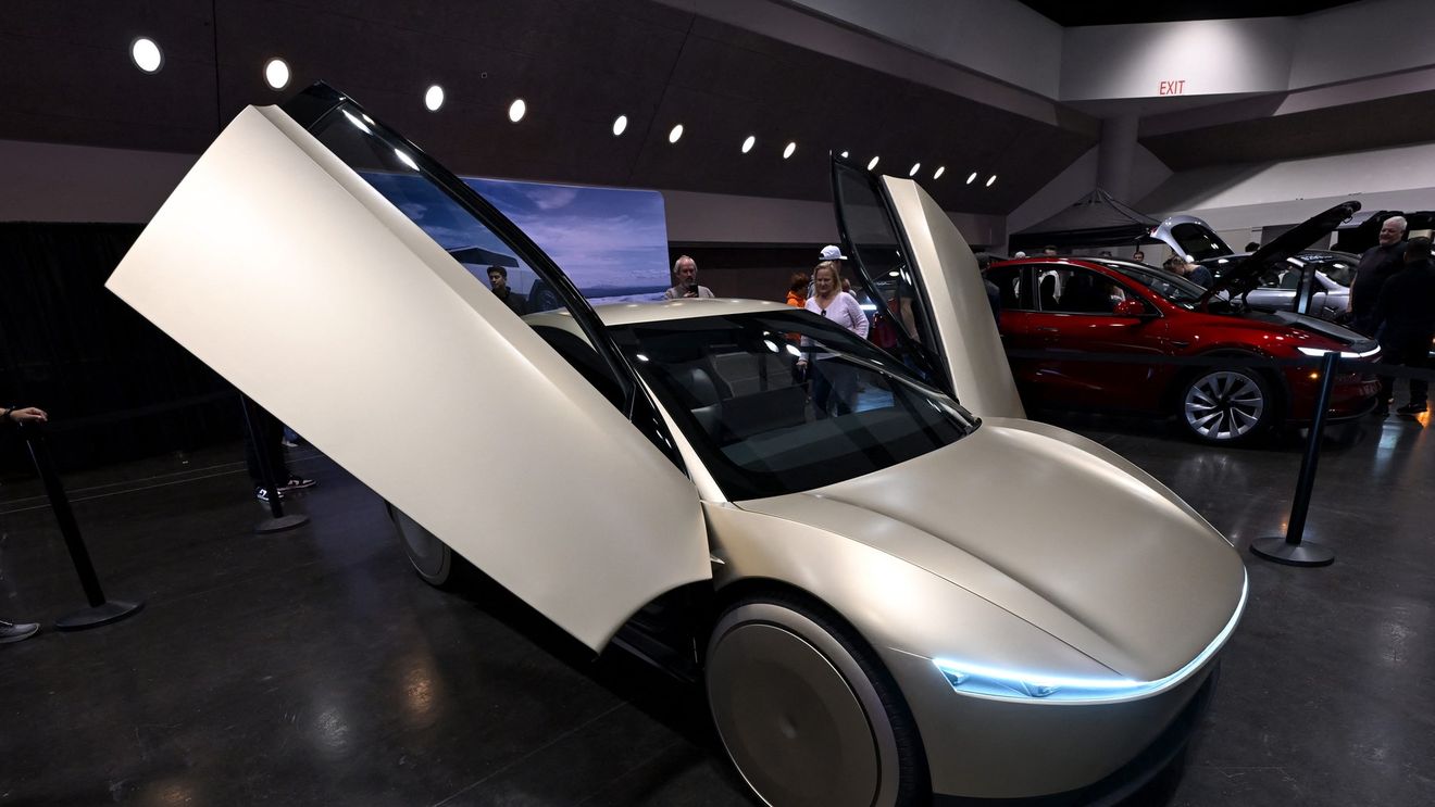 Directorul general al Uber spune că Musk a refuzat să facă viitoarele robotaxi-uri Tesla disponibile pe platforma de ride-sharing