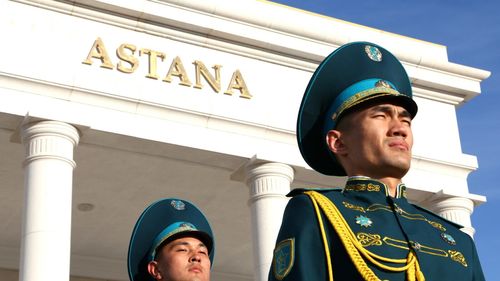 Kazahstanul, ţară vecină Rusiei, îşi creează forţe de apărare teritorială ca în Ucraina