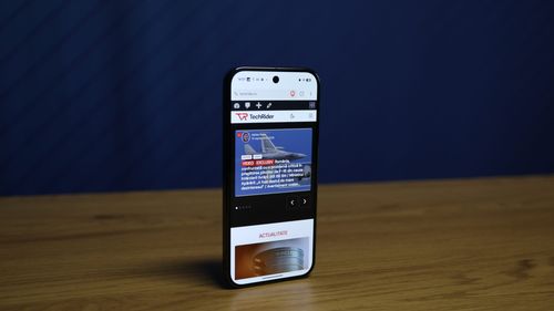 REVIEW Google Pixel 10 Pro: Telefonul AI de referință în acest moment
