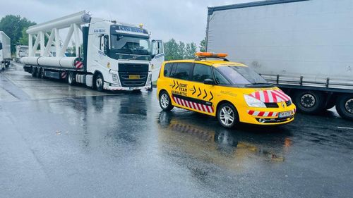 Nicuşor Dan: Au intrat în ţară primele transporturi cu elementele componente ale tablierului metalic de la Pasajul Doamna Ghica