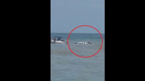 O barcă cu cinci pasageri s-a răsturnat la Costinești, toți au fost salvați