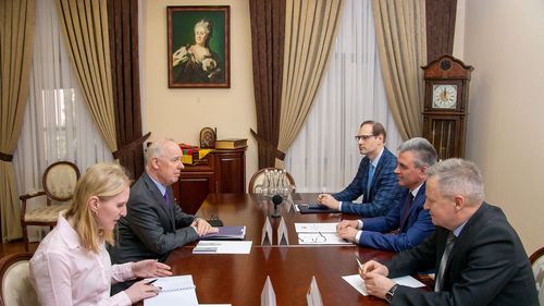 Ambasadorul SUA în Republica Moldova s-a întâlnit cu liderul de la Tiraspol, Vadim Krasnoselsky. Reglementarea transnistreană, principalul subiect al discuțiilor