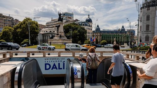 Nicuşor Dan: Toate scările rulante din Pasajul pietonal de la Piaţa Universităţii sunt funcţionale