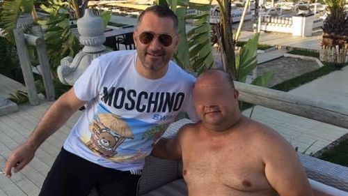 Stelian Tocia, fostul patron al cluburilor Morgana, care s-a filmat cu un teanc de bancnote de 500 de euro, a fost săltat pentru contrabandă cu țigări