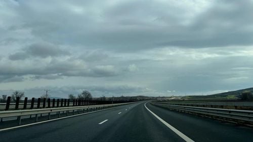 Autostrada Transilvania : Grindeanu explică ce a discutat cu Beniamin Rus, patronul Precon despre semnarea contractului pe lotul Chiribiș-Biharia. Atribuirea, îngreunată de procesele cu Trameco (Selina)