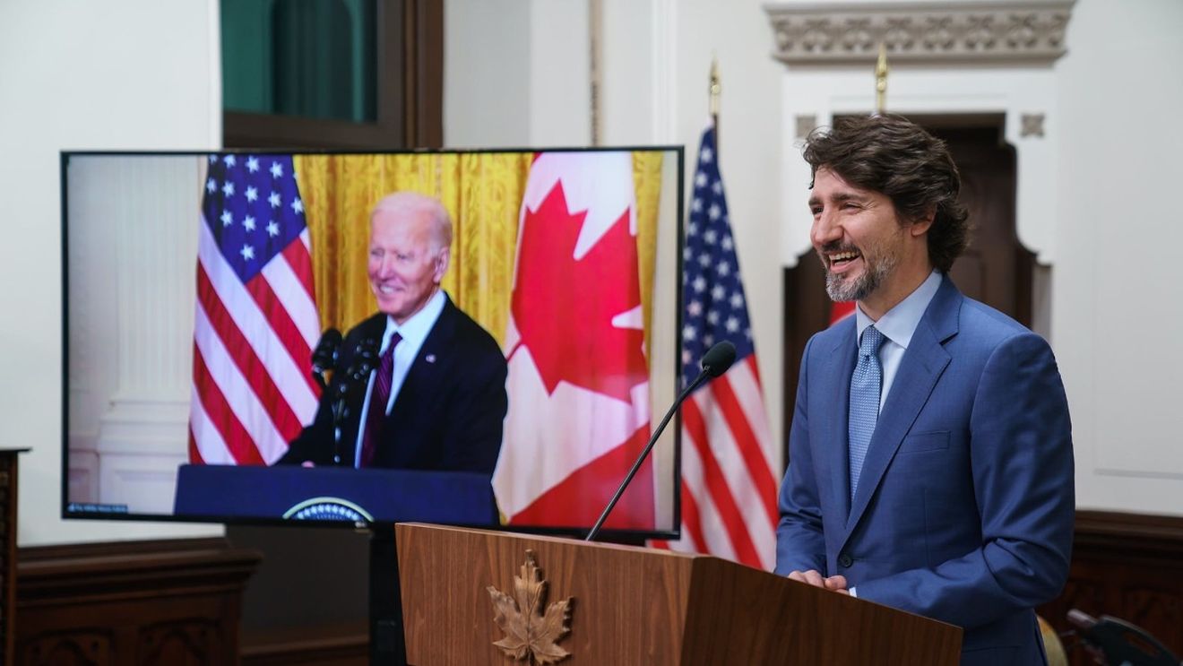 Pașapoartele de vaccinare riscă să devină un măr al discordiei între SUA și Canada
